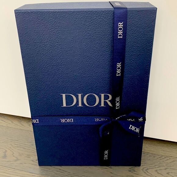 Christian Dior Textured Navy Gift Box with Tissue & Ribbon – 15.5” x 10.5” x 3” - Picture 3 of 10